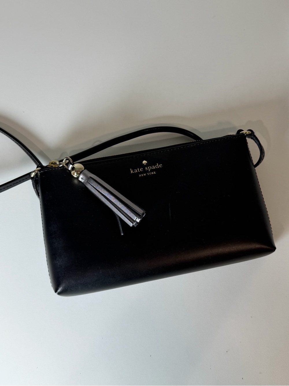 kate spade Like New New York Ivy Street Black Leather Crossbody Bag with Tassel